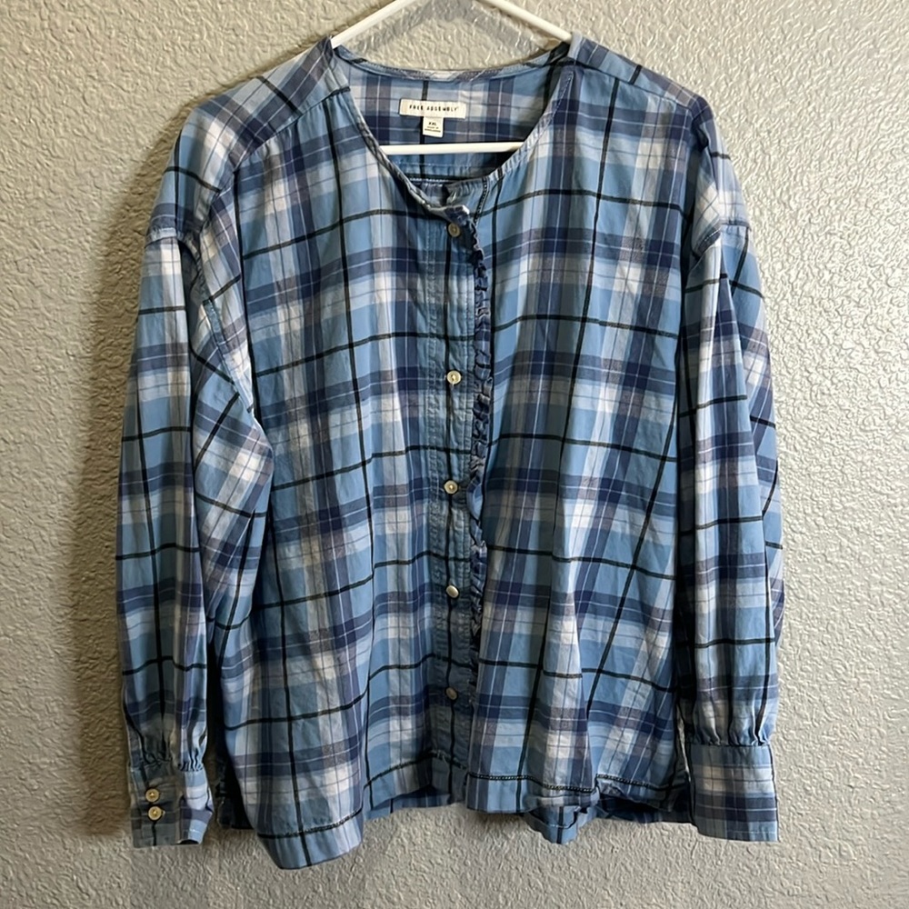 Free Assembly blue plaid flannel button down with ruffle size XXL